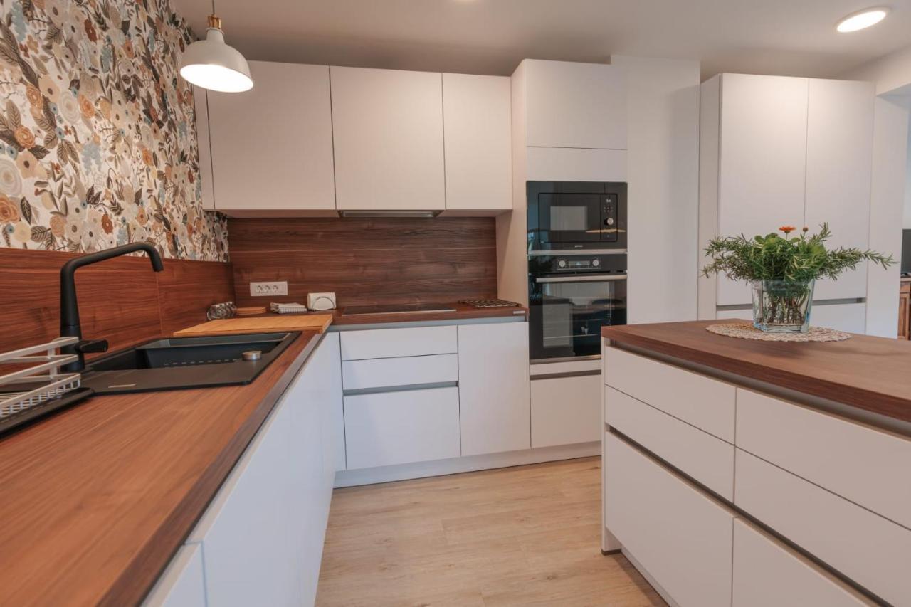 Apartma Lamberger Zirovnica Exteriér fotografie
